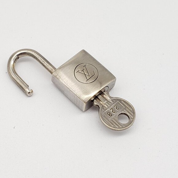 Authentic Louis Vuitton Vintage Silver Plated Padlock - Picture 3 of 4